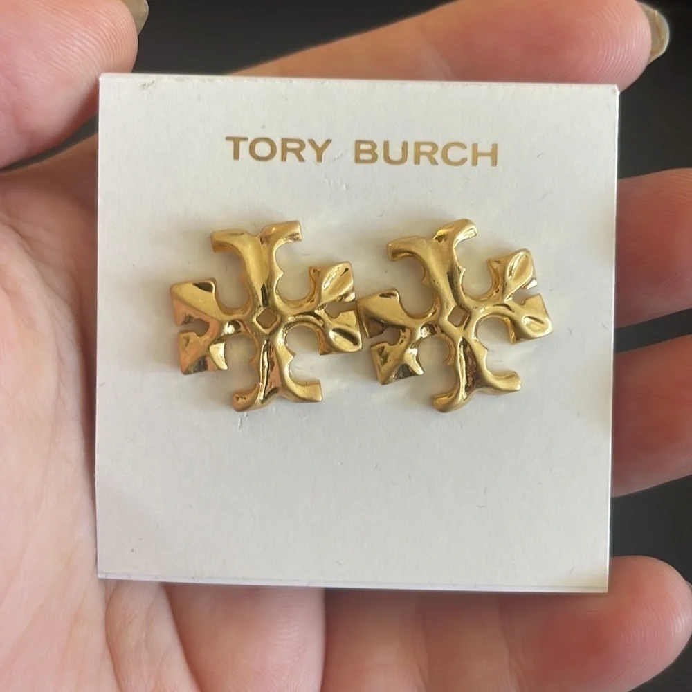 TORY BURCH Logo earring WITHOUT BACKS